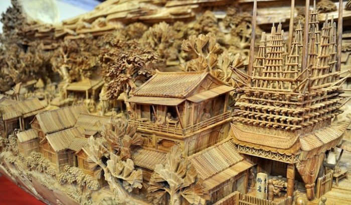 Самая длинная скульптура из дерева