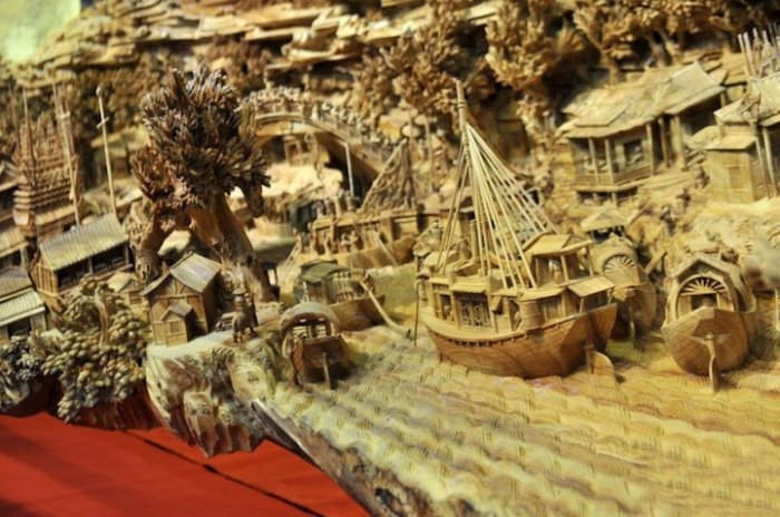 Самая длинная скульптура из дерева