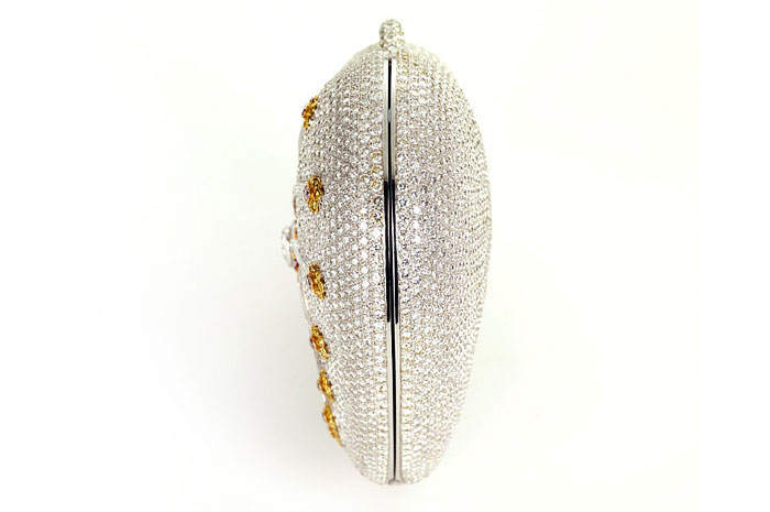 Самая дорогая сумочка: 1001 Nights Diamond Purse