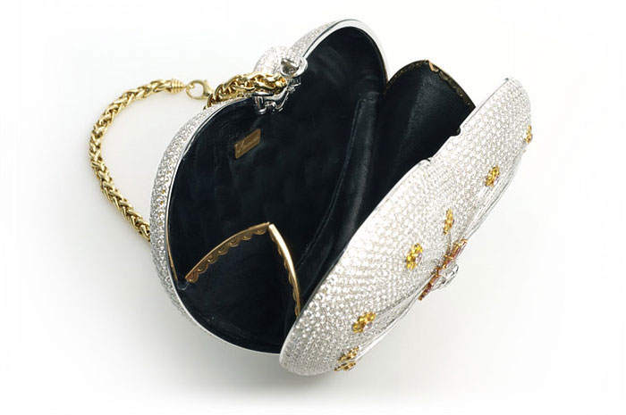 Самая дорогая сумочка: 1001 Nights Diamond Purse