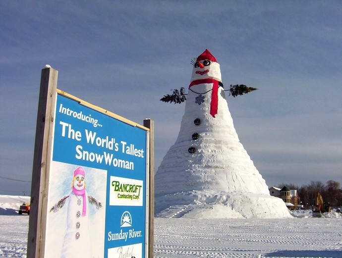 Самый высокий снеговик: Olympia SnowWoman