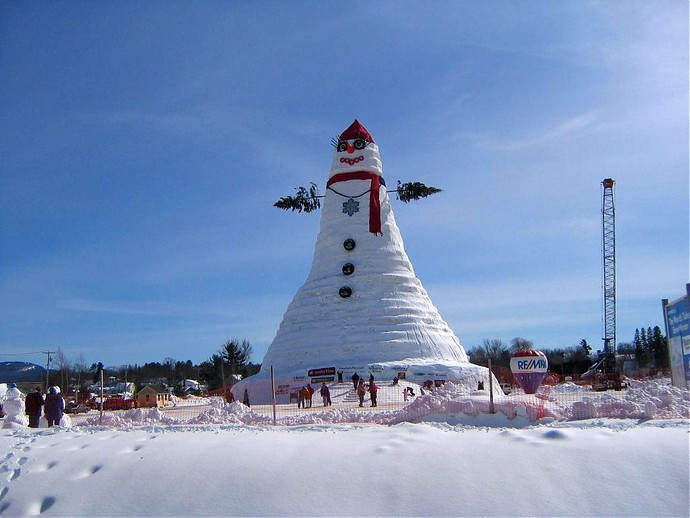 Самый высокий снеговик: Olympia SnowWoman