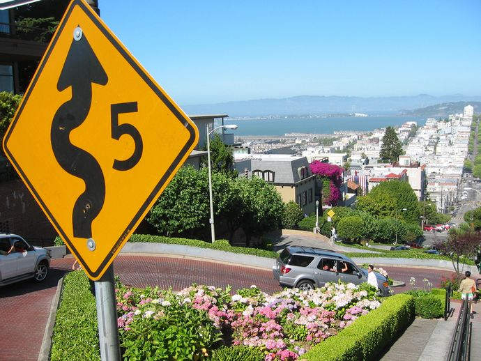Самая извилистая улица в мире: Lombard Street