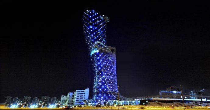 Самое наклонное здание: Capital Gate