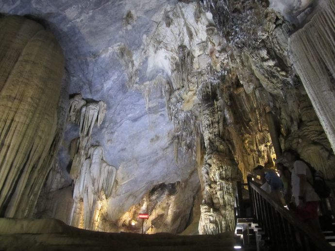 Самая большая и красивая пещера в мире: Hang Son Doong