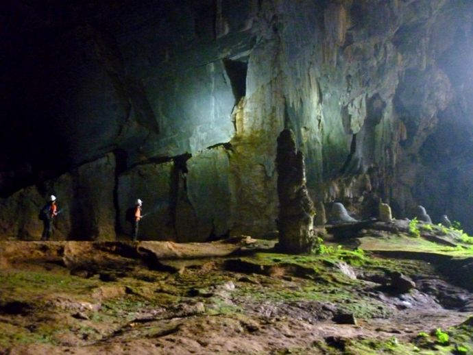 Самая большая и красивая пещера в мире: Hang Son Doong
