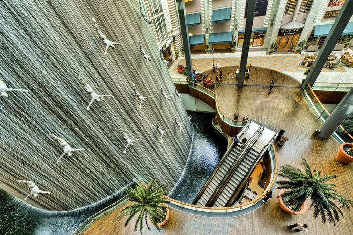 Самый большой торговый центр: Dubai Mall