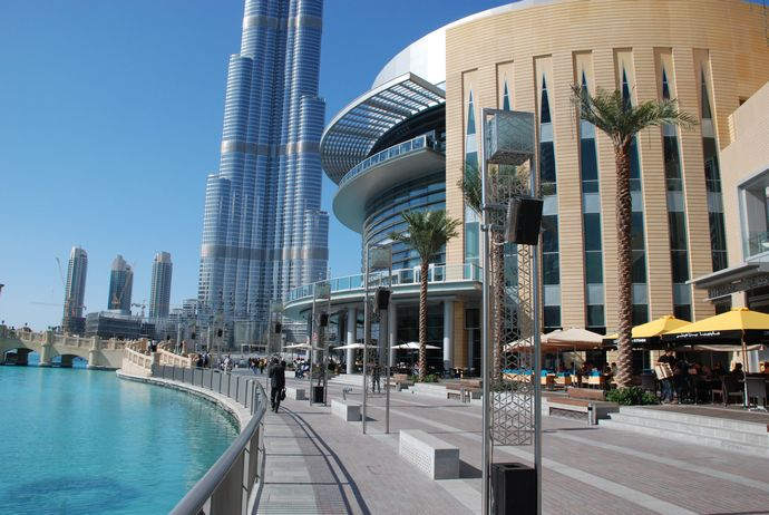 Самый большой торговый центр: Dubai Mall