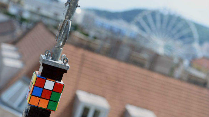 Самая высокая башня из LEGO: 450 000 деталей