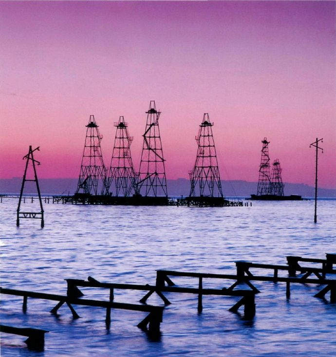 Самое большое озеро: Каспийское море