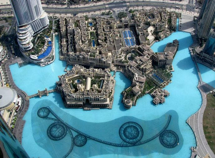 Самый большой и дорогой фонтан: Dubai Fountain