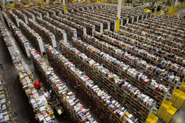 Компания Amazon владеет самыми большими складами в мире