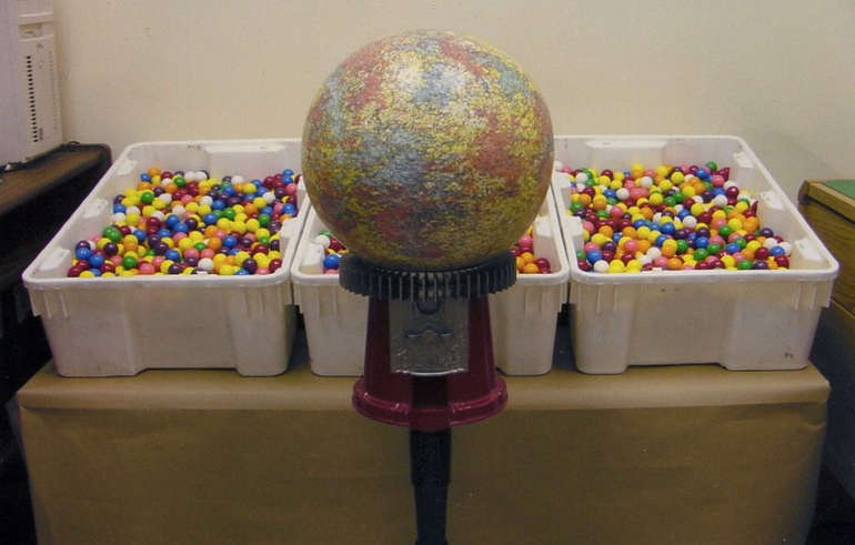 Самая большая карамель (jawbreaker)