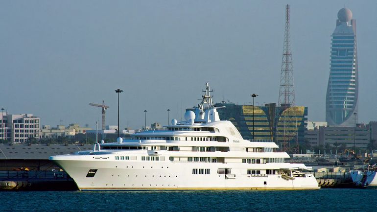 Яхта Dubai, длина - 162м