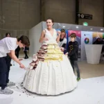 самое большое съедобное платье из торта