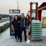 Самое большое количество бокалов на голове
